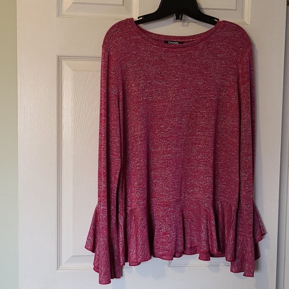 Ladies top - Picture 1 of 2